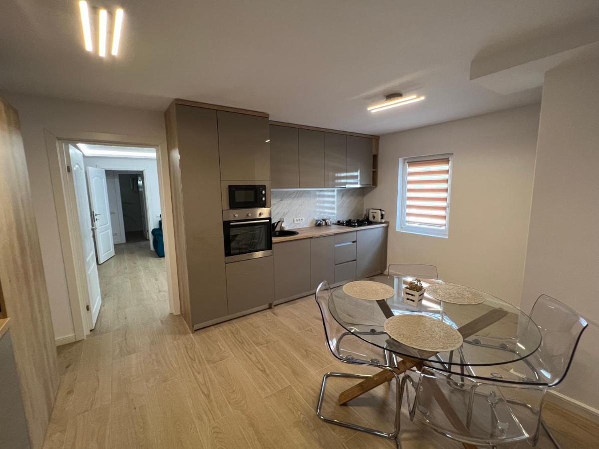 Luxury Apartment Centrul Vechi Curtea de Argeş Εξωτερικό φωτογραφία