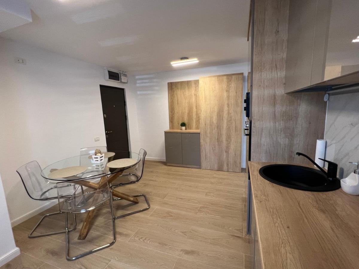 Luxury Apartment Centrul Vechi Curtea de Argeş Εξωτερικό φωτογραφία